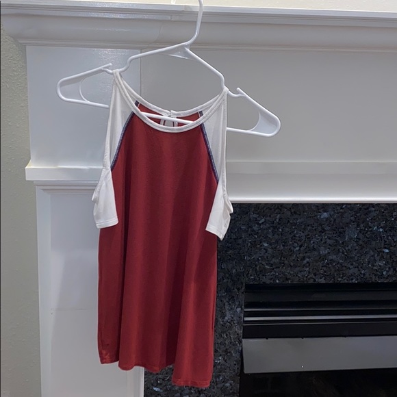 Cold shoulder top - Picture 1 of 1